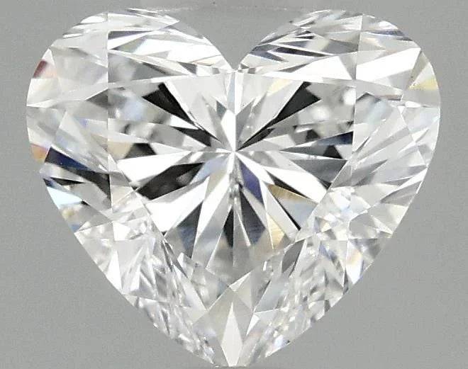 Herzförmiger Diamant, facettiert, lose, klar und brillant geschliffen